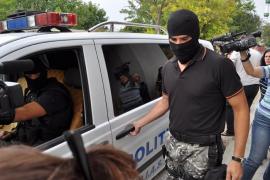 Patru persoane au fost duse la audieri cu mascaţii, după furturile din autoturisme din zona Pădurii Piscu