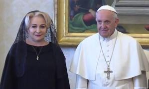Viorica Dăncilă, după întâlnirea cu Papa Francisc: "Mi-a pus multe întrebări despre români, dacă au credinţă şi dacă există înţelegere"