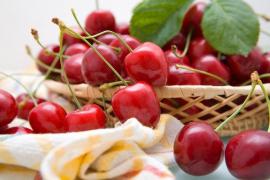 Cireşe cu pesticide, retrase din supermarketurile din România. ANSVSA anunţă că fructele aduse din Turcia erau toxice