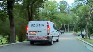 Scene şocante într-un parc din Craiova! Un băieţel de 10 ani a căzut de la opt metri înălţime după ce s-a rupt tiroliana (Video)