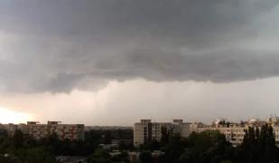 Avertizare de fenomene severe imediate! Urmează furtuni, ploi torenţiale şi grindină. Prognoza meteo în ţară