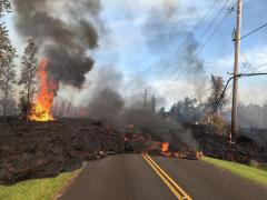 Erupţia masivă a vulcanului Kilauea aproape a paralizat traficul aerian. Pagubele sunt enorme