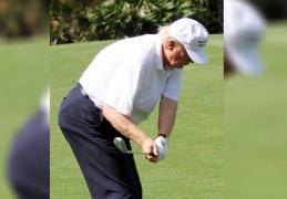 Focuri de armă la un club de golf al lui Donald Trump. Suspectul a fost împuşcat