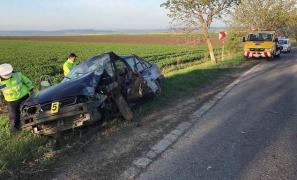 Accident devastator cu copil de 14 ani la volan, beat mort. E în stare gravă, cu mâinile și picioarele rupte