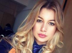 Polițista care a înnebunit Facebook-ul s-a întors din vacanță: 'Ați fost în siguranță?'