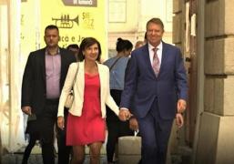 Preşedintele Iohannis, aplaudat la slujba de Rusalii de la Biserica Romano-Catolică din Sibiu