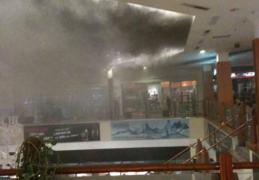 Panică într-un mall din Buzău care s-a umplut de fum în câteva minute. Zeci de oameni au fost evacuaţi