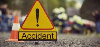 Microbuz şcolar implicat într-un accident de cirulaţie, la Vaslui. Opt elevi au ajuns la spital