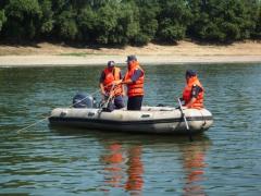 Copil de 10 ani, dispărut de acasă, căutat în braţul Borcea cu scafandrii