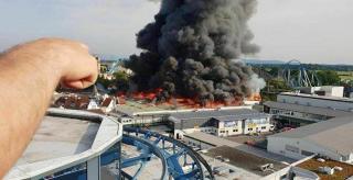 Incendiu devastator într-un parc de distracţii din Germania. Şapte victime