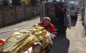 O tânără din Bihor a ars ca o torţă, după ce a scăpat pe ea sticla cu benzină, încercând să pornească centrala