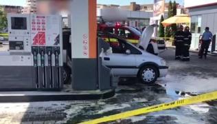 Ultimele clipe ale tânărului care şi-a dat foc în maşină într-o benzinărie din Cluj. Martorii spun că s-ar fi certat cu o femeie