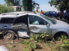 Accident îngrozitor la Constanţa după ce roata unei maşini a explodat în mers