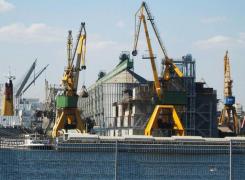 Accident grav în Portul Constanța. Brațul unei macarale s-a rupt, iar trei muncitori au fost răniți!