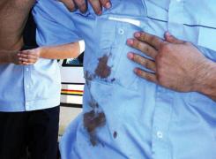 Polițist stropit cu sânge de un bărbat bolnav de SIDA în timpul unor audieri într-o comună din Constanța