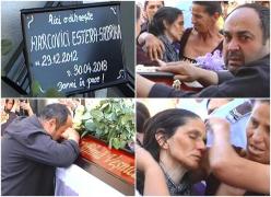 Mama Esterei a leşinat de două ori lângă sicriul fetiţei sale, ucisă la Baia Mare. Imagini sfâşietoare de la înmormântarea copilei de doar 5 anişori