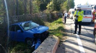 Accident bizar la Drăganu. 3 mașini s-au spulberat și a murit un localnic care mergea în treaba lui pe trotuar