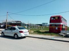 Principalul suspect în crima de pe plaja din Vama Veche, săltat de poliţişti. Adolescentul de 17 ani a fost dus la audieri