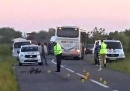 Accident şocant în Timiş. Un autobuz a trecut peste un bărbat întins în mijlocul drumului