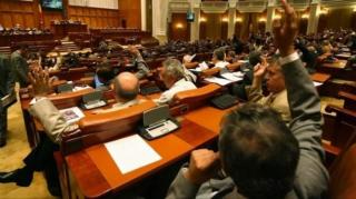 Pedeapsa cu închisoarea pentru divulgarea informaţiilor dintr-un dosar, printre amendamentele depuse de PSD-UDMR, la proiectul de modificare a Codului penal