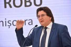 Primarul Timişoarei, Nicolae Robu, e audiat la sediul DNA, într-un dosar legat de izolaţiile blocurilor din oraş