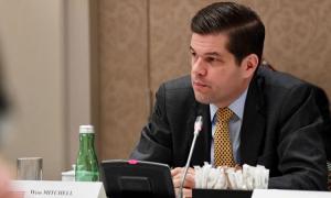 Wess Mitchell la o reuniune a OSCE