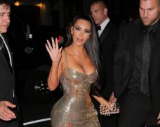 Kim Kardashian, la un eveniment monden din New York