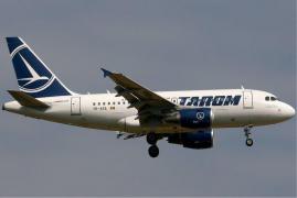 Panică la bordul unei curse TAROM, după ce o mamă s-a urcat cu cei doi copii suspecți de varicelă. Reacția căpitanului aeronavei