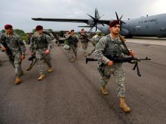 NATO pregăteşte consolidarea capacităţilor de reacţie rapidă, pentru contracararea Rusiei