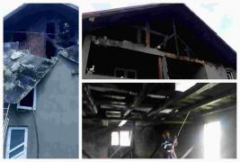 Casă lovită de trăsnet în Neamţ, acoperişul a luat foc instant. Mii de familii au rămas fără curent electric