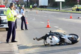 Carambol pe podul Basarab. Traficul a fost deviat după impactul între două motociclete şi un taxi