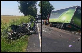 Accident teribil lângă Amzacea. Un TIR bulgăresc a spulberat un autoturism, şoferul acestuia murind pe loc