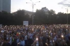Mii de oameni au protestat la București și în țară față de modificarea codurilor penale. Mai multe incidente au avut loc între manifestanți și jandarmi (Video)