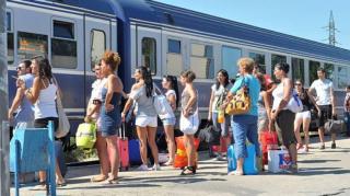 CFR Călători introduce la sfârşitul lunii iunie „Trenurile Soarelui”