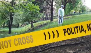 O tânără de 34 de ani a fost bătută și înjunghiată de mai multe ori în plină stradă