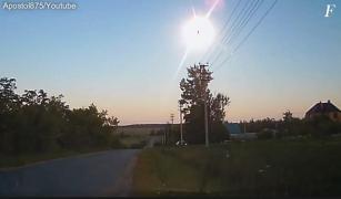 Un meteorit uriaş s-a prăbuşit în Rusia! Mingea de foc a produs un zgomot înspăimântător