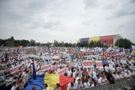 Paul Stănescu, vicepreşedinte PSD, anunţă un nou miting la Bucureşti: "Să fiţi pregătiţi, cu arma la picior!"