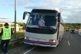 O femeie de 78 de ani a căzut din autocar, în timpul mersului, la Botoşani (Imagini)