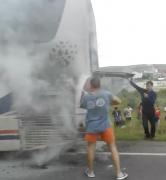 Un autobuz cu 45 de călători la bord a luat foc în mers în Cluj-Napoca