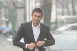 Claudiu Manda a anunţat că membri şi simpatizanţi PSD şi ALDE ar putea veni la Parlament miercuri, la dezbaterea moţiunii de cenzură