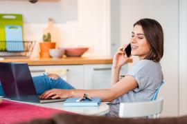 Cum să îți rezolvi treburile fără să pleci de acasă. 6 lucruri pentru care nu mai trebuie să pierzi timpul la cozi