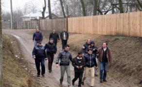 Un criminal din Grădiştea, condamnat la 28 de ani de puşcărie pentru uciderea unei femei din sat, s-a spânzurat la nici o lună după ce a fost închis