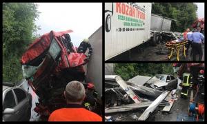 Dezastru pe şosea, la Milova, în Arad. Accident cu două TIR-uri şi un autoturism, şoferul unuia dintre camioane e încarcerat