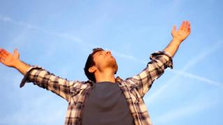 Tânărul din Oradea reţinut de poliţişti pentru că ar fi agresat 3 tinere, eliberat de magistraţi