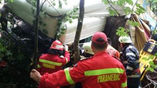 Accident groaznic la Cheia. Două TIR-uri s-au spulberat reciproc, traficul rutier întrerupt