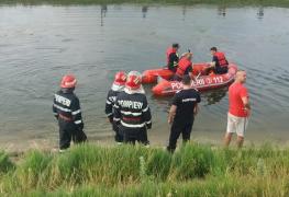 Bărbat căzut cu calul şi căruţa în canalul de irigaţii de la Zăvoaia, din Brăila. Intervenţia dramatică a pompierilor