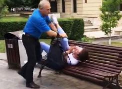 Fiica unui senator a fost batuta pe strada de un batran in Brasov