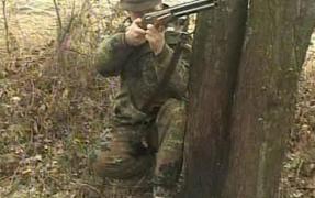 Unul dintre tinerii fugăriţi de pădurarul din Vişag, care credea că sunt braconieri, împuşcat în cap