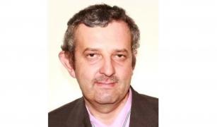 A fugit educatorul pedofil din Brașov, condamnat la 9 ani de puşcărie pentru că a batjocorit 6 copii