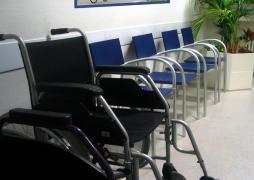 Caz revoltător la Carei! O adolescentă de 16 ani a murit așteptând să intre la medicul de familie. Fata fusese trimisă de la Spitalul de Urgență